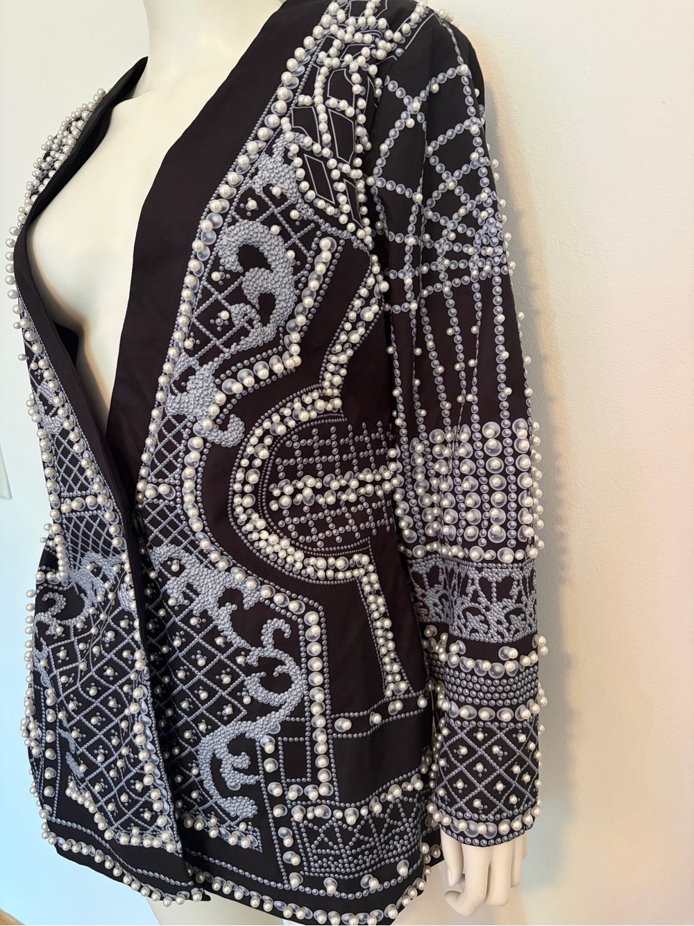 #719 Elegant Pearl Beaded Black & White Beaded Blazer/Dress. Like New - Picture 12 of 16